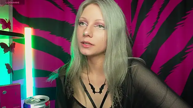 Snapshot of Vasya_Sylvia chatting on June 17, 2026, 4:01 am Vasya Sylvia online show from June 17, 2026, 4:01 am