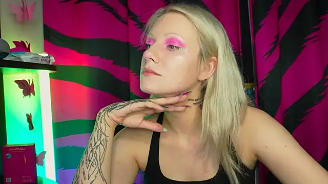 Snapshot of Vasya_Sylvia chatting on July 18, 2026, 6:49 pm Vasya Sylvia online show from July 18, 2026, 6:49 pm