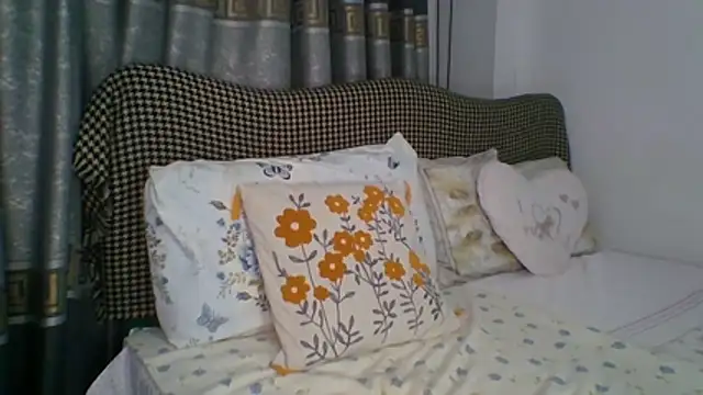 LeydiLi online show from July 14, 2026, 5:19 pm