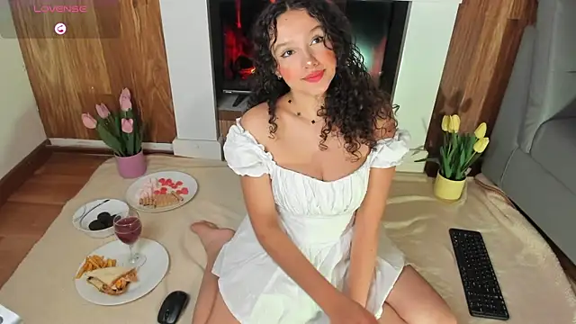 LucyLovelyy online show from June 9, 2026, 2:45 am