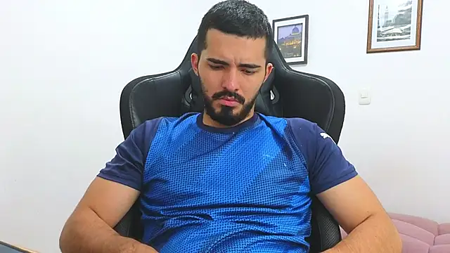 Massimoo 07 online show from March 19, 2025, 9:37 pm