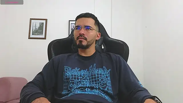 Massimoo 07 online show from November 8, 2025, 5:49 pm