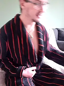 mrguesshot online show from February 4, 2025, 2:10 pm