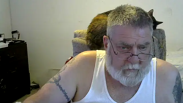 Snapshot of viejo_oso chatting on February 16, 2026, 12:53 am viejo oso online show from February 16, 2026, 12:53 am