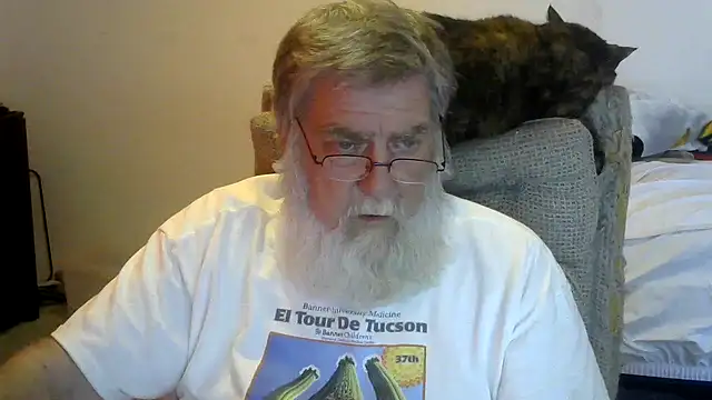 viejo oso online show from June 7, 2026, 10:15 pm