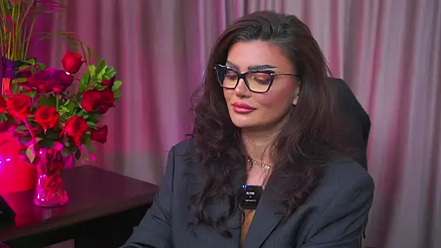 myakalifa online show from September 9, 2025, 9:35 pm