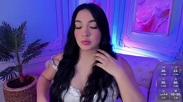 stefany duque1  online show from October 18, 2025, 3:08 am