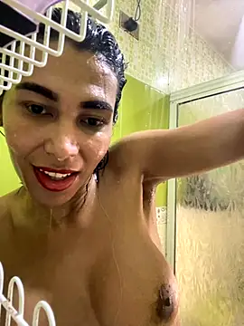 Ebonyxprincess  online show from November 9, 2025, 8:13 pm