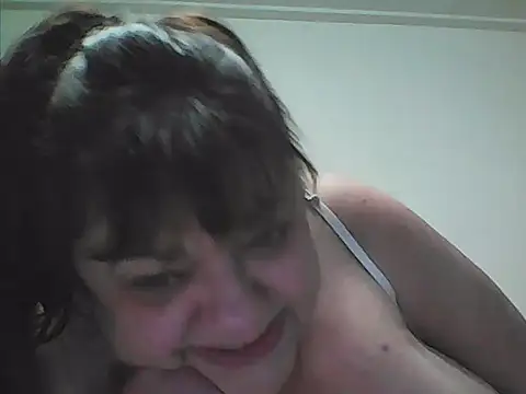 Luciouslouise72xh online show from November 9, 2025, 10:14 pm