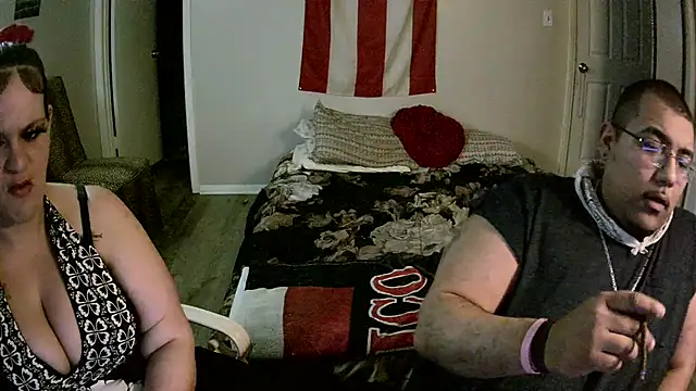 cloudy couple444 online show from February 27, 2025, 5:40 am