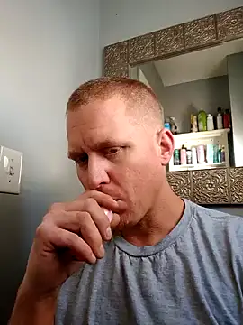 Snapshot of squrtking chatting on December 24, 2024, 4:19 pm squrtking online show from December 24, 2024, 4:19 pm