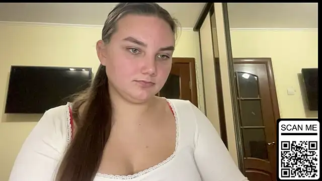 Dreamyblushfairy online show from November 17, 2025, 3:38 pm