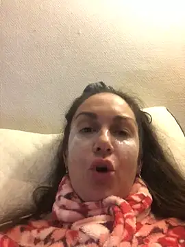 BELLAMORGANE1 online show from January 4, 2025, 7:02 pm