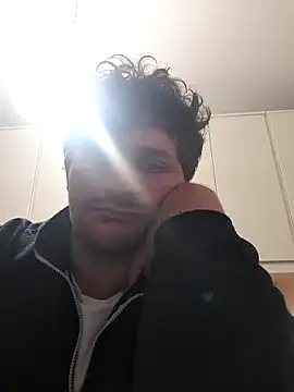 michemichemiche8 online show from February 27, 2025, 6:42 pm