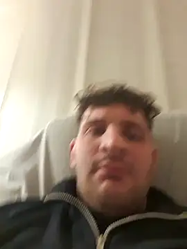 michemichemiche8 online show from March 13, 2025, 6:23 pm