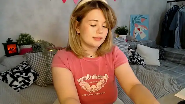 TessPleasure online show from February 12, 2025, 9:42 am