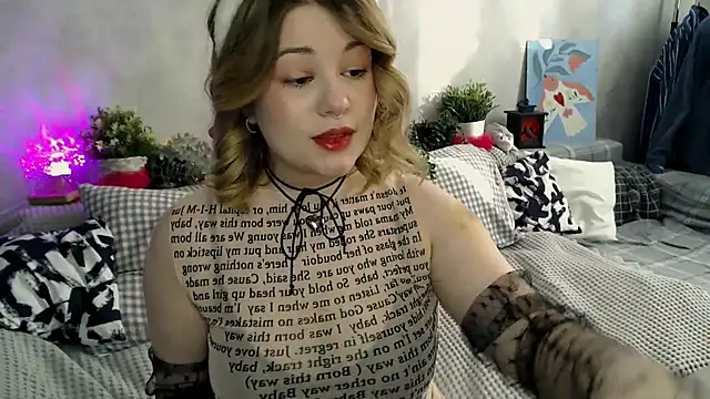 TessPleasure online show from February 14, 2025, 10:28 am