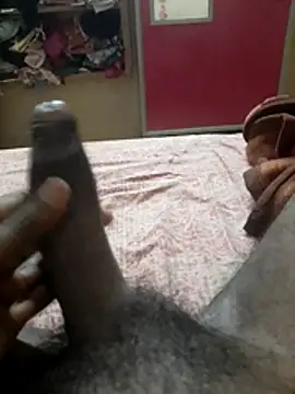 Snapshot of Poppymachi chatting on June 3, 2026, 5:39 pm Poppymachi online show from June 3, 2026, 5:39 pm