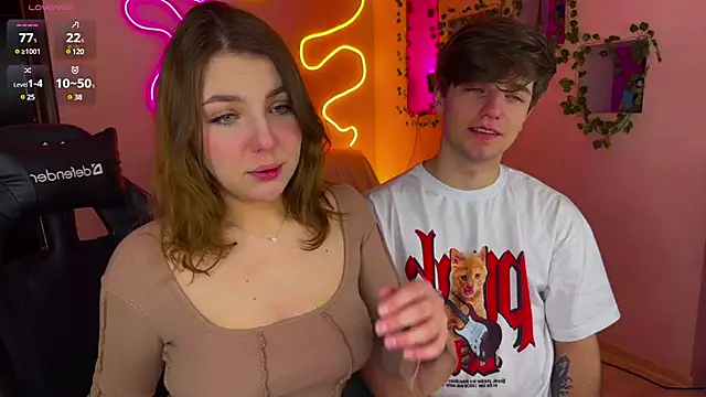 RobertAndLinela online show from March 6, 2025, 3:13 pm