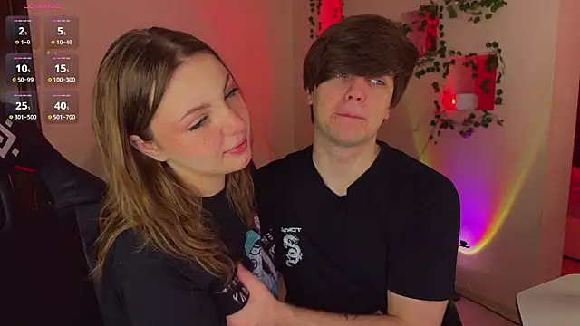 Snapshot of RobertAndLinela chatting on March 13, 2026, 7:19 pm RobertAndLinela online show from March 13, 2026, 7:19 pm