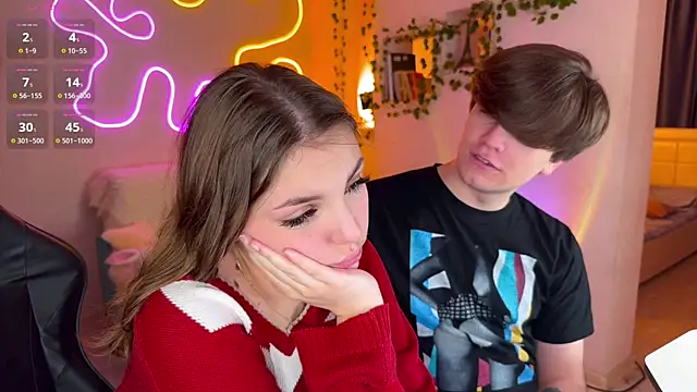 RobertAndLinela online show from November 8, 2025, 1:58 pm