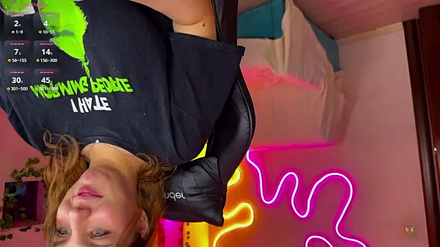 RobertAndLinela online show from March 13, 2025, 4:56 pm