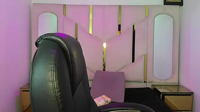 IsabellRodriguez18 online show from March 17, 2026, 3:31 am