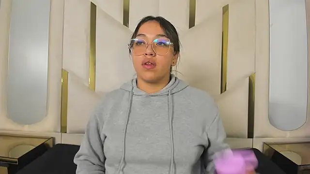 IsabellRodriguez18 online show from February 21, 2026, 3:41 am