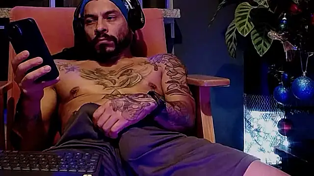 callme douglas online show from December 3, 2025, 3:29 am