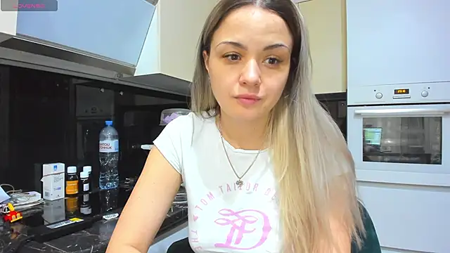 Mia   murrr online show from February 22, 2026, 4:41 pm