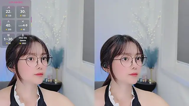 Natasha2025 online show from October 17, 2025, 2:08 pm