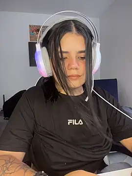 Snapshot of pretty_angela1 chatting on March 3, 2026, 8:05 pm pretty angela1 online show from March 3, 2026, 8:05 pm