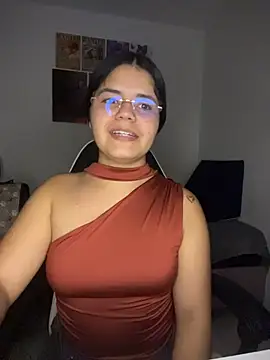 Snapshot of pretty_angela1 chatting on March 14, 2026, 2:39 am pretty angela1 online show from March 14, 2026, 2:39 am