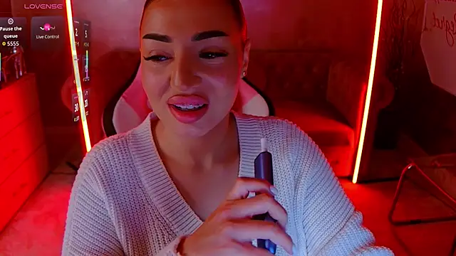 evanew  online show from November 26, 2025, 5:02 pm