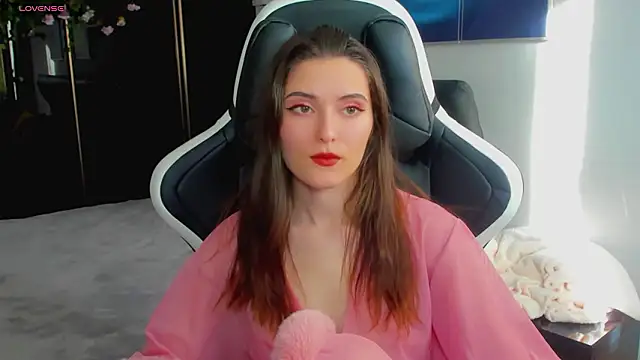 Snapshot of niki_cutes chatting on February 25, 2026, 8:03 am niki cutes online show from February 25, 2026, 8:03 am