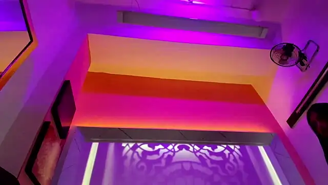 Chloe Martini online show from June 19, 2026, 3:45 am