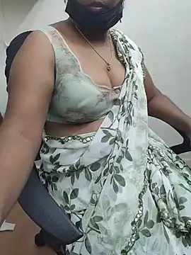 Snapshot of Tamil_roja69 chatting on May 28, 2026, 5:52 pm Tamil roja69 online show from May 28, 2026, 5:52 pm