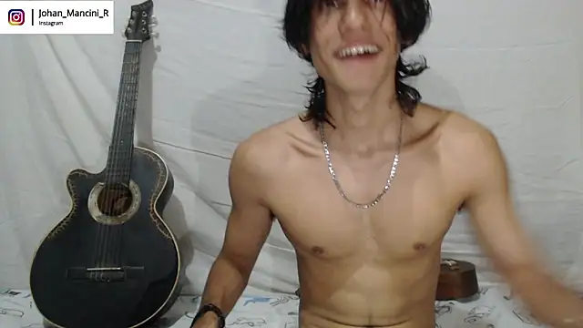 Snapshot of Johan_Mancini_R chatting on October 18, 2025, 9:06 pm Johan Mancini R online show from October 18, 2025, 9:06 pm