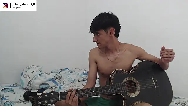 Snapshot of Johan_Mancini_R chatting on January 8, 2025, 7:13 pm Johan Mancini R online show from January 8, 2025, 7:13 pm