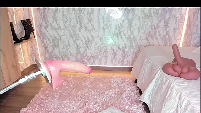 whiitneyfox online show from March 5, 2026, 9:33 pm