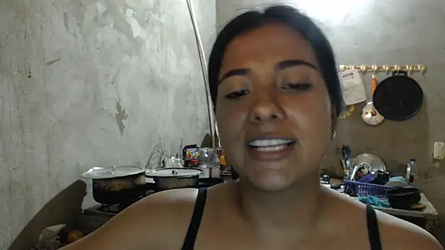 Coral0403 online show from March 22, 2025, 1:32 am