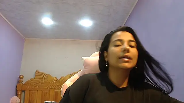 Coral0403 online show from September 18, 2025, 2:09 pm