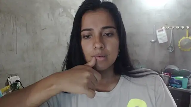 Coral0403 online show from October 12, 2025, 3:24 pm