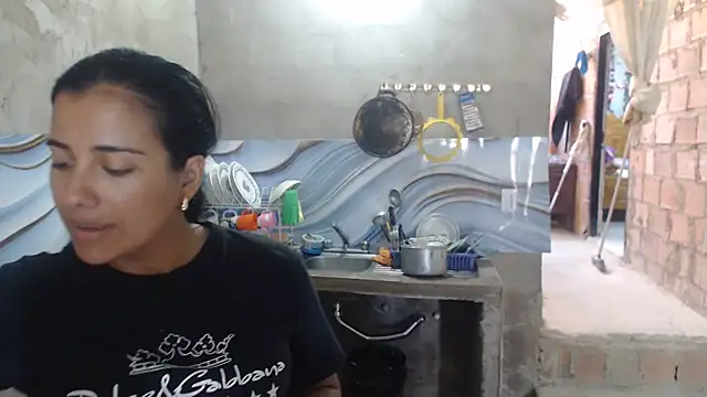 Coral0403 online show from June 20, 2026, 4:56 pm