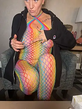 AlessasRoom online show from November 10, 2025, 12:37 am