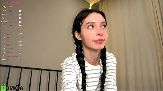 LittleOriana online show from October 9, 2025, 2:34 am