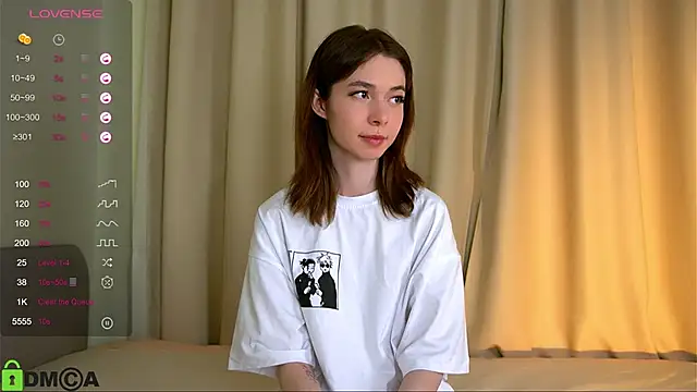 LittleOriana online show from February 26, 2025, 11:19 pm