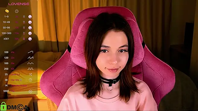 LittleOriana online show from March 1, 2025, 8:32 pm