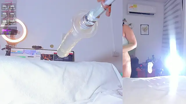 Maria Jones  online show from September 25, 2025, 1:11 am