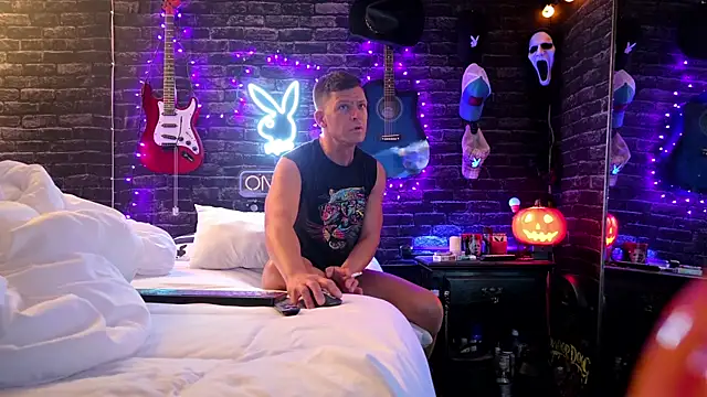 Snapshot of hotemberly_jake chatting on October 7, 2025, 10:05 am hotemberly jake online show from October 7, 2025, 10:05 am